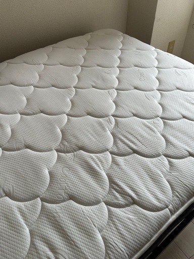 （商談中）配送込み
セミダブルフレーム&マットレス