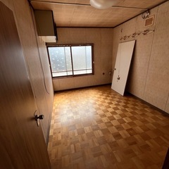 登別本町4LDK戸建倉庫貸し🌈 − 北海道