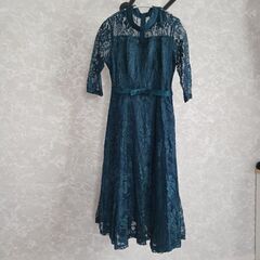 ダークティールレースドレスウエストリボン付きの画像