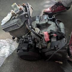 AR125 エンジン　ラジエーター　オイルタンク　リザーブタンク　エアクリボックス　ラジエーターホースの画像