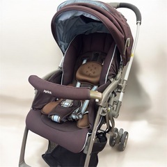 アップリカ　A型ベビーカー　【エアリア ラクーナ】　生後一ヶ月か...