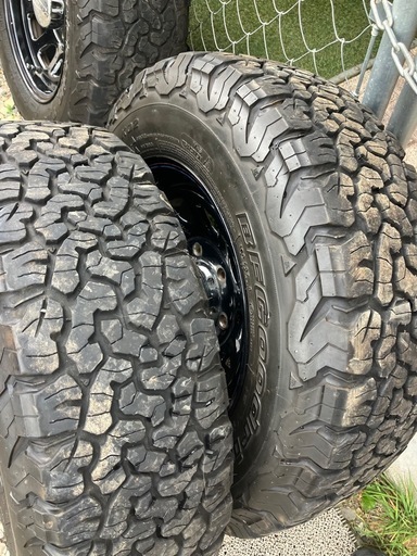 デイトナ　15インチ7J+19 6穴139.7　BFグッドリッチ215/75R15 ハイエース　キャラバン 