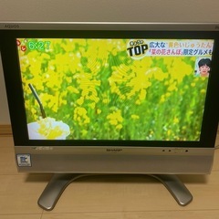 シャープ　AQUOS LC-22AD5 2005年製