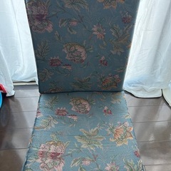 座いす
