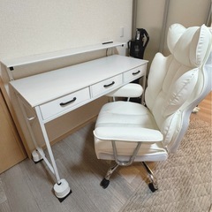 【美品】ホワイト ゲーミングチェア＆パソコンデスク セット 引き...