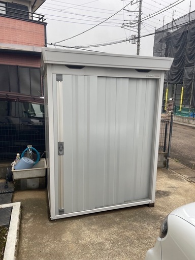 取引中】【物置】INABA (倉庫) 綺麗ですよ(定価10万円以上)