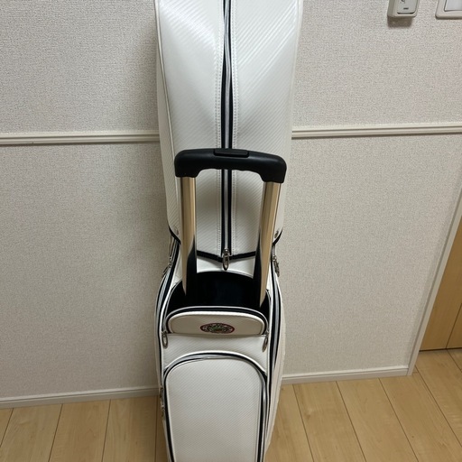 新品　キャリー(持ち手とタイヤ)付きゴルフバック(レディース)