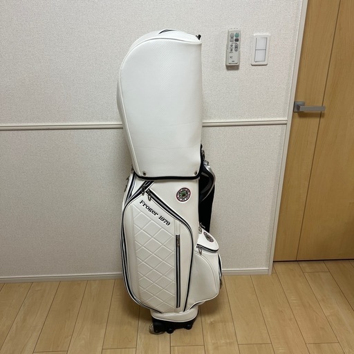 新品　キャリー(持ち手とタイヤ)付きゴルフバック(レディース)