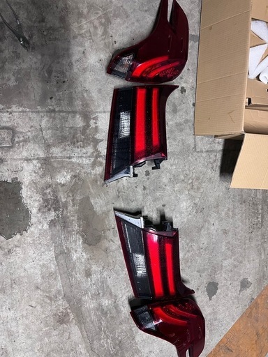 美品‼️アルファード純正テール