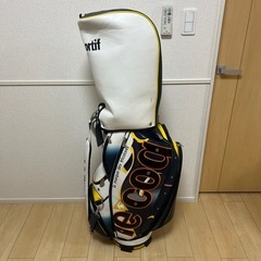ルコックスポルティフ　ゴルフバッグ　パター、サンド、ユーティリティ付き