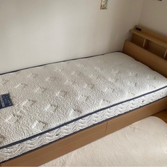【取引決定】美品　シングルベッド　マットレスなし