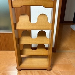 スリッパ掛け　スリッパ置き　玄関に　中古品　木製の画像