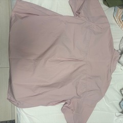 ピンクシャツの画像