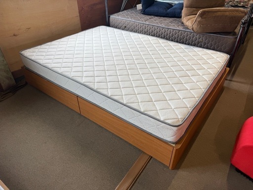 ダブルベッド　ヘッドボードなしタイプ　グランツ