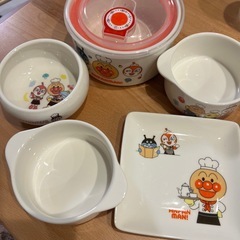 アンパンマン　すかいらーく　食器５点