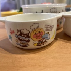 アンパンマン　すかいらーく　食器５点の画像
