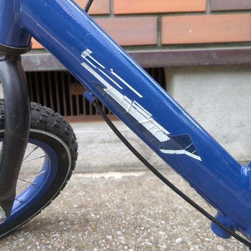 取引中】MOTION バランスバイク ストライダー キッズバイク 青