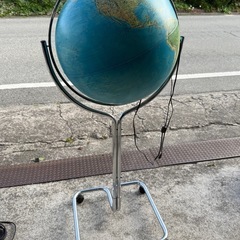 地球儀 インテリア 地勢図 球径50cm ジーオ50 ライト付き キャスター付き イタリア製の画像