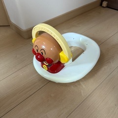 アンパンマン 室内乗り物 トイレ補助具+おまけでおむつポイポイの画像