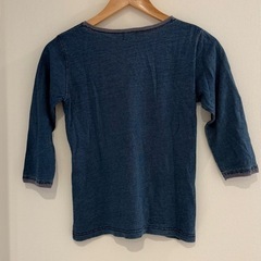 dbデニムブルーVネックTシャツの画像