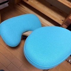 子供用矯正椅子の画像