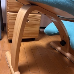 子供用矯正椅子の画像