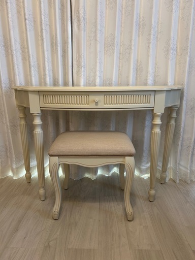 ローラアシュレイ　ドレッサー　スツール付き