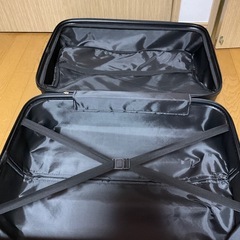 スーツケース　ブラックの画像