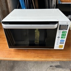ヤマダ　電子レンジ　YMW-S18B1  
   17年製