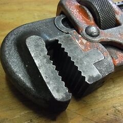 旧い 工具 パイプレンチ 300mm MCC 松坂鉄工所製 ～32A/45mm 【USED】 プロ用の画像