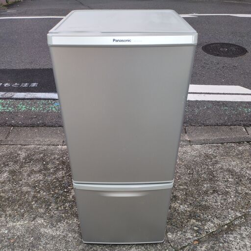 🍎パナソニック 138L パーソナル冷凍冷蔵庫 NR-B149W-S