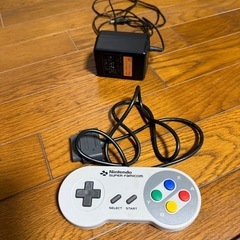中古　
スーパーファミコン本体の画像