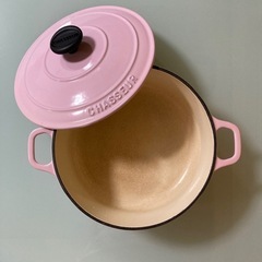 最高級品　定価約¥35000 ピンク　CHASSEURシャスールピンク 両手鍋　約20㌢　伊勢田の画像