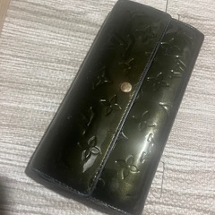ルイヴィトン  財布　エメラルドグリーンカラー
