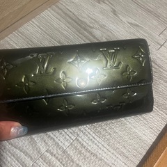 ルイヴィトン  財布　エメラルドグリーンカラーの画像