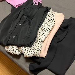 差し上げます　ユニクロノースリーブブラウス他