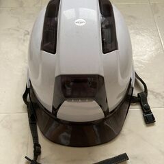 【美品】白い作業用ヘルメットの画像