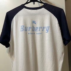 バーバリーTシャツ