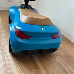 BMW 乗るおもちゃ　足けり　本物の画像