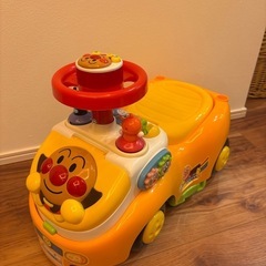 アンパンマン　よくばりビジーカー　