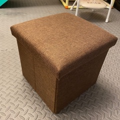 椅子にもなる収納BOX