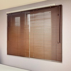 カインズ　木目調ブラインド ブラウン 176×138cm
