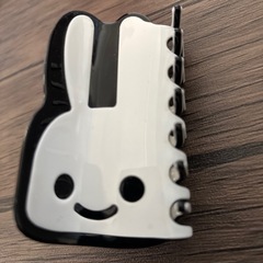 値下げOK【CUNE】ヘアクリップ　入手困難の画像