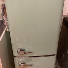 レトロ可愛い冷蔵庫 130l　　 