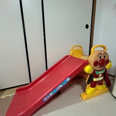 滑り台　アパマン滑り台