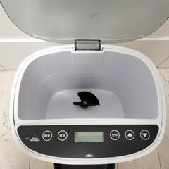 猫☆犬 自動給餌器 カリカリマシーン うちのこエレクトリック タイマー式 定価￥13,750 ペット キャットフード ドッグフードの画像
