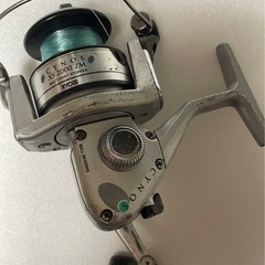 RYOBI CYNOS XS 2000 ZM フィッシングリール
