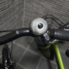 【最終値下げ】折り畳み自転車　空気入れ付きの画像