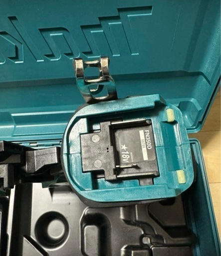 マキタ35mm面木釘打FN350D 18V