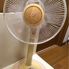 トヨトミ　ほぼ未使用　扇風機　三段切替　タイマー付き